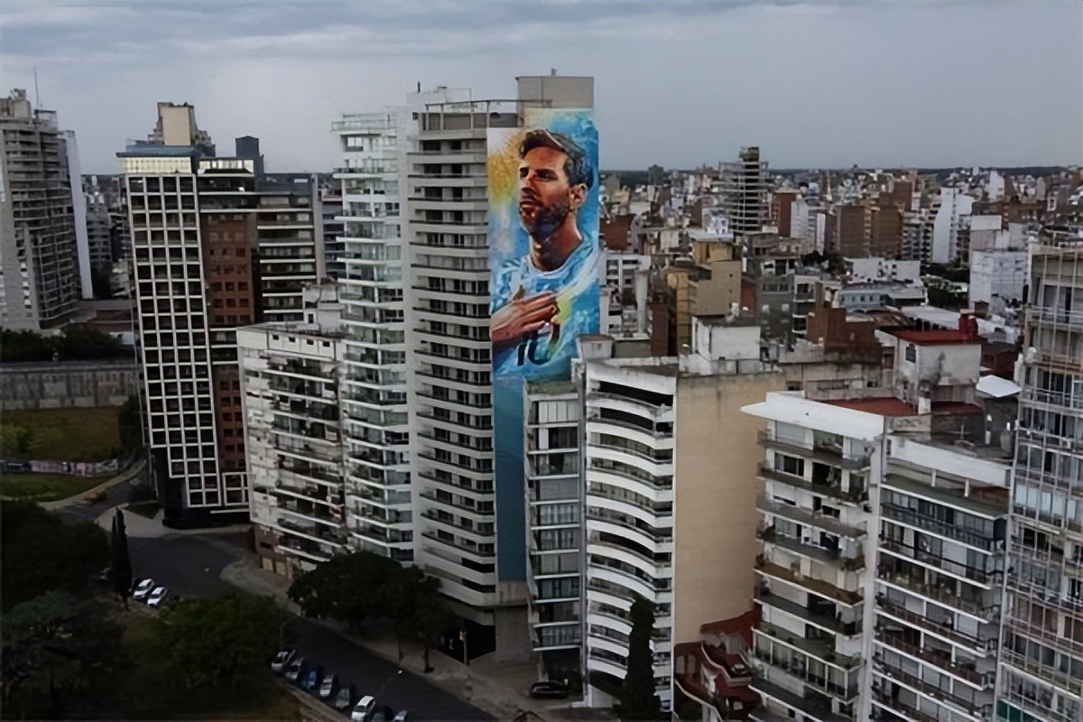 梅西巨幅壁画,为梅西制作壁画