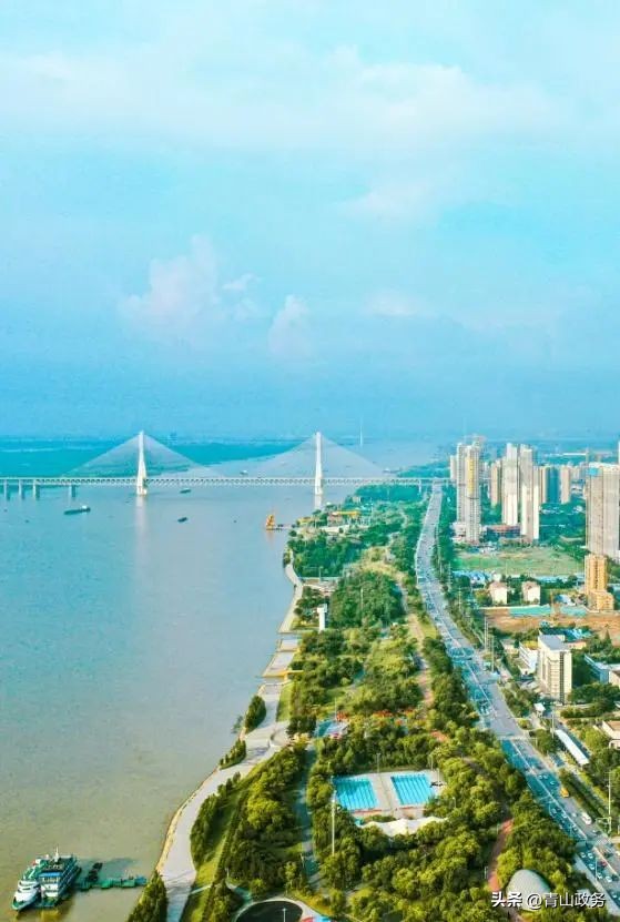 2023青山绿水红钢城半程马拉松,青山马拉松开幕式