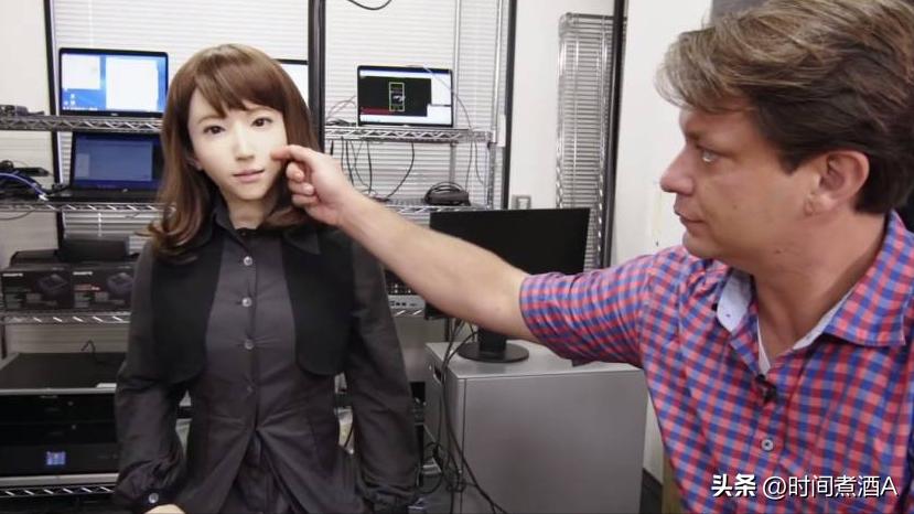 日本研发妻子机器人,日本妻子机器人上市遭疯抢