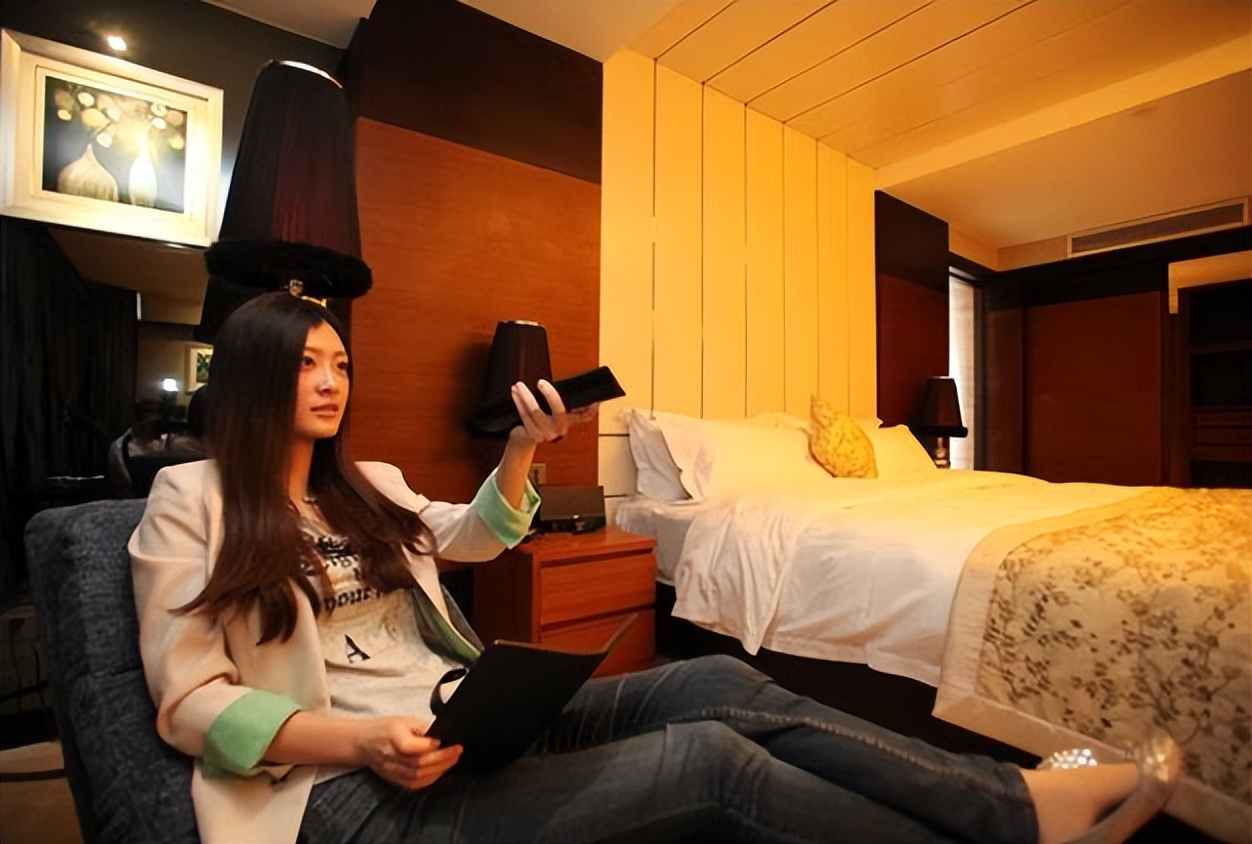 酒店试睡师真实收入,揭秘酒店试睡员的工资