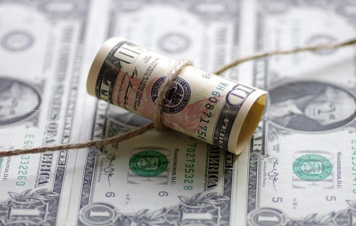 美国即将崩溃，却让中国帮忙买美债，不买就报复？必需当面抛