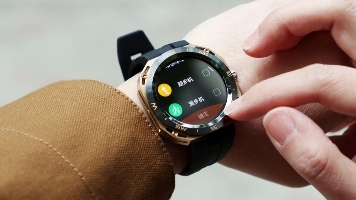 华为WATCHGTCyber表壳设计,华为WATCHGTCyber独立机芯智能手表