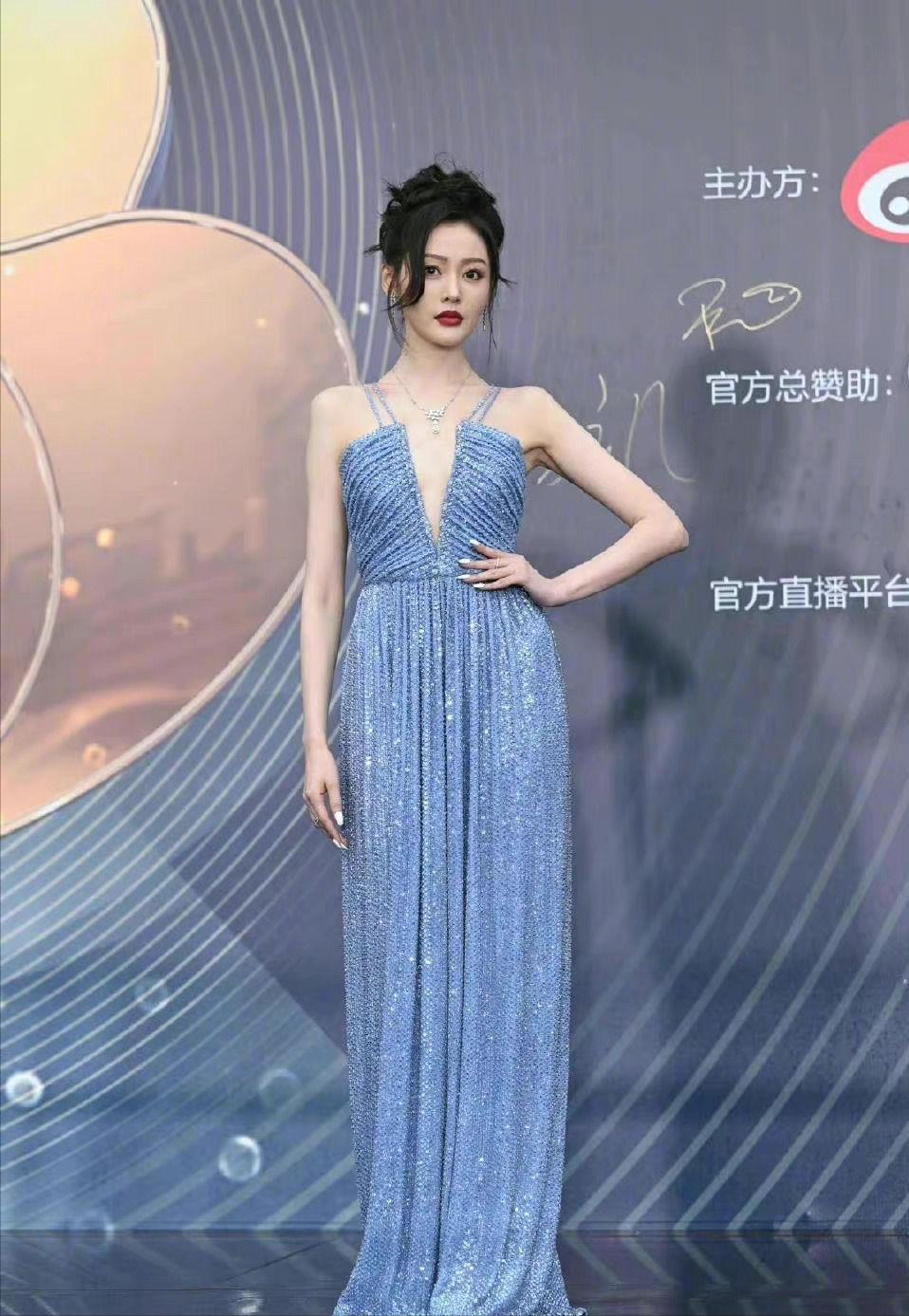 蒋欣与董洁,蒋欣瘦成杨幂