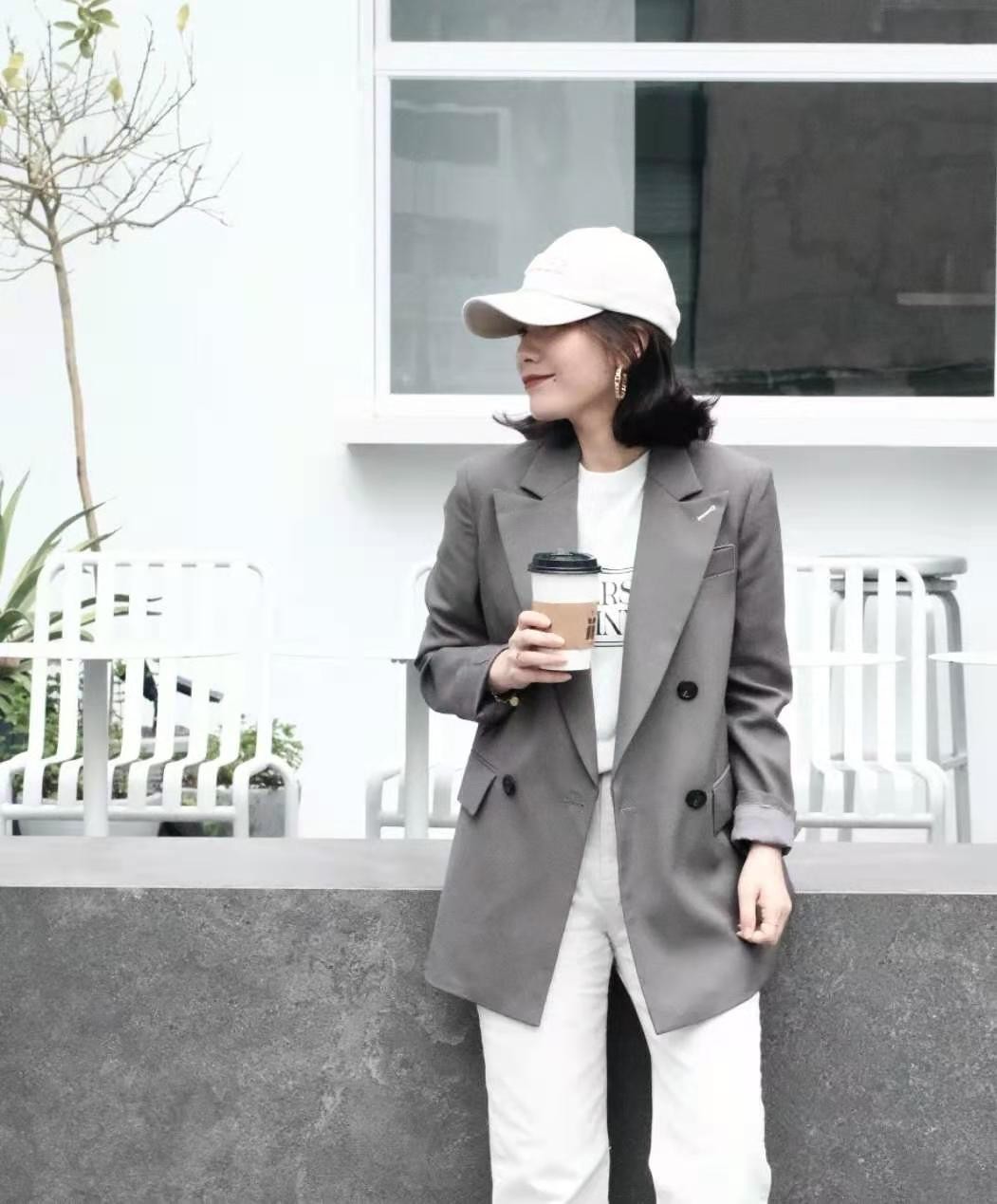 羊羔毛外套中年妈妈款,羊羔毛外套秋冬如何搭配才能显瘦