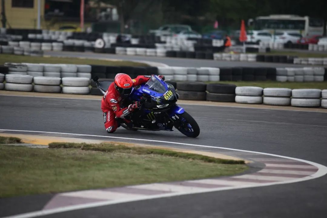 雅马哈yzf-r25测评老款,雅马哈推荐yzf-r6