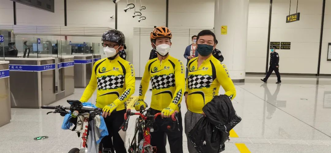 莲塘口岸可以直接走到香港吗,莲塘口岸有地铁到香港吗