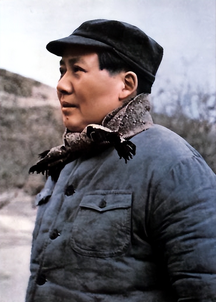 1952年救命恩人被举报贪污，毛主席惊讶：这不可能，我要问问恩来