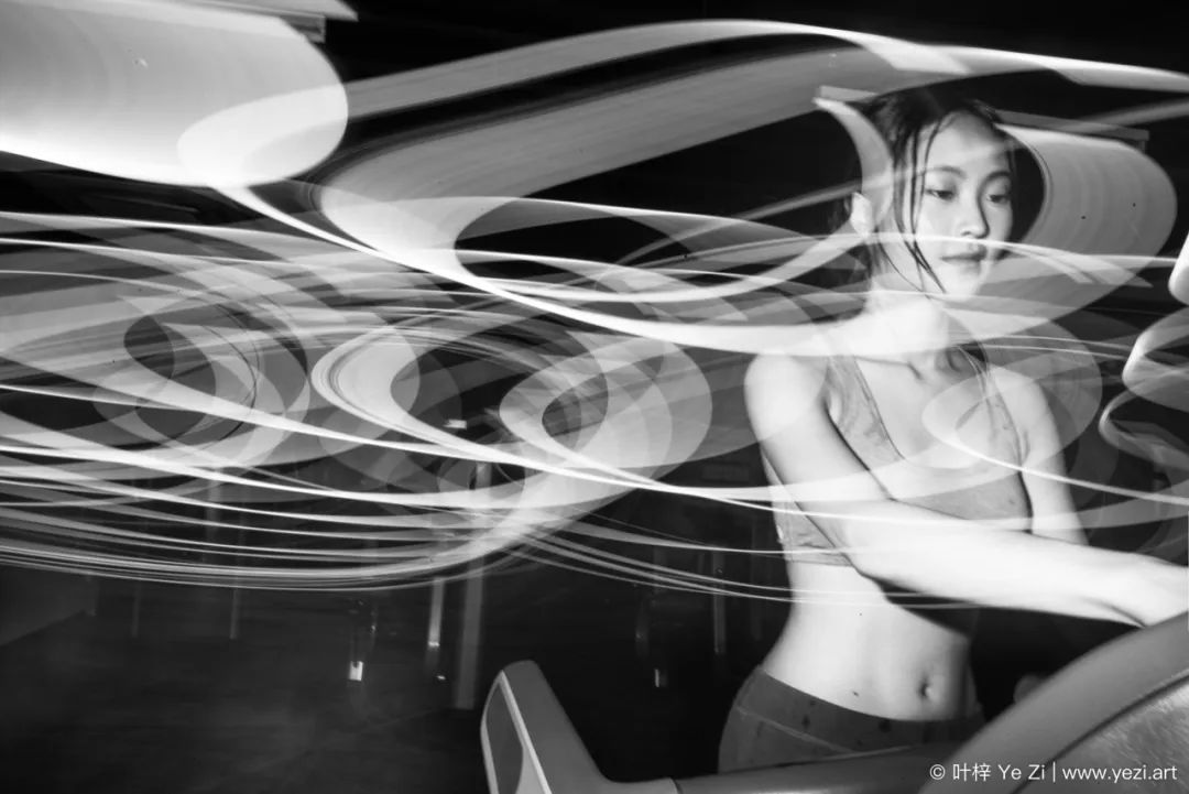 手持led补光灯调节,环形闪光灯和机顶闪光灯哪个好用