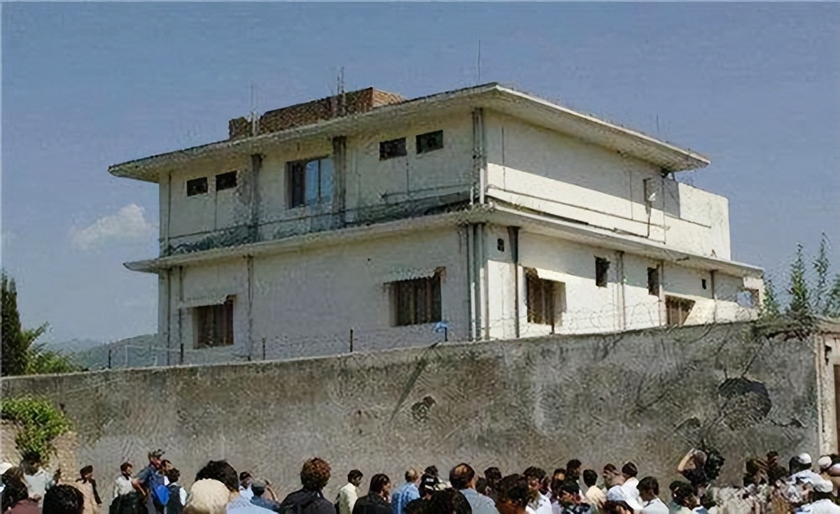 本拉登的妻子和情人照片,本拉登的妻子和情人都是什么人