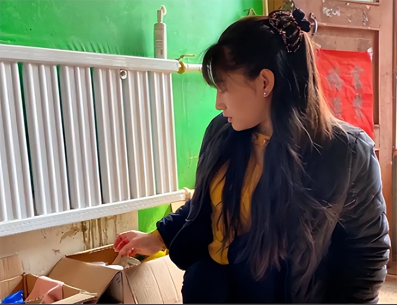 爬行妈妈董明英是什么村的,爬行妈妈董明英的日常生活