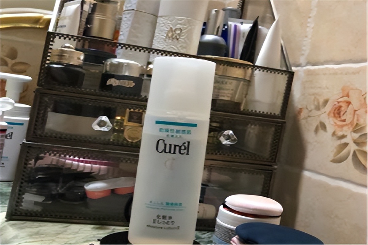 补水舒缓修护护肤爽肤水,补水保湿舒缓修护肌肤爽肤水