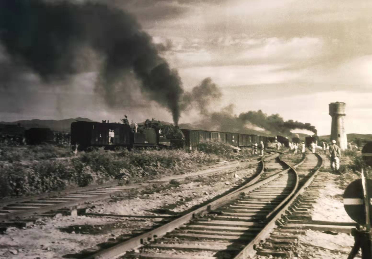 故地重游忆当年,故地重游忆往昔峥嵘岁月稠