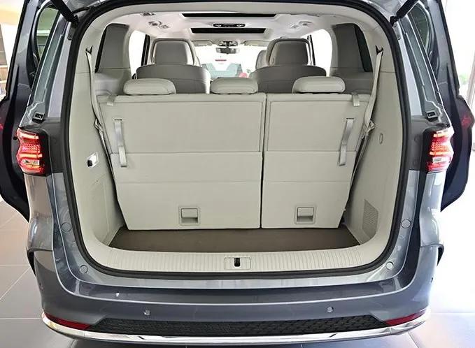 荣威imax8实用功能,荣威imax8行政大客户版