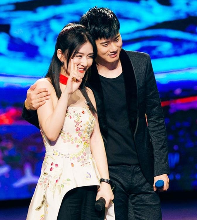 刘烨和谢娜结婚了没,刘烨与谢娜的爱情史