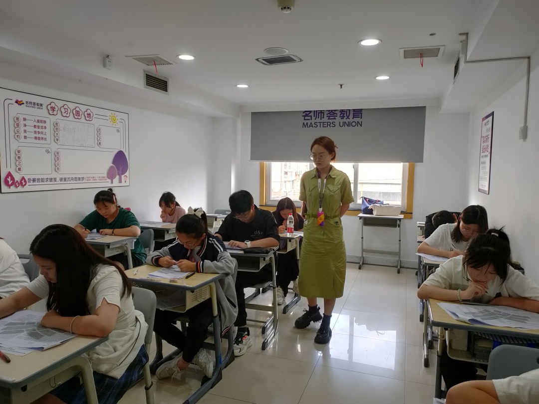 复读压力大到崩溃了怎么办,复读压力更大