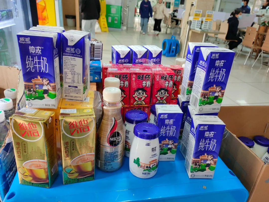 幸福！仲恺有自己的酸奶了？！比华农还好喝？