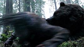 被“豪门”老公骗了8年，怀孕7个月被迫复出赚钱，她终于离婚了