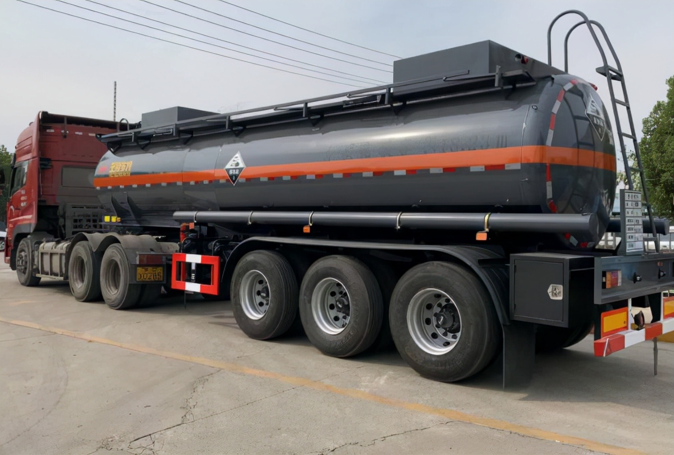 怎么定义牵引挂车,何为重型牵引挂车