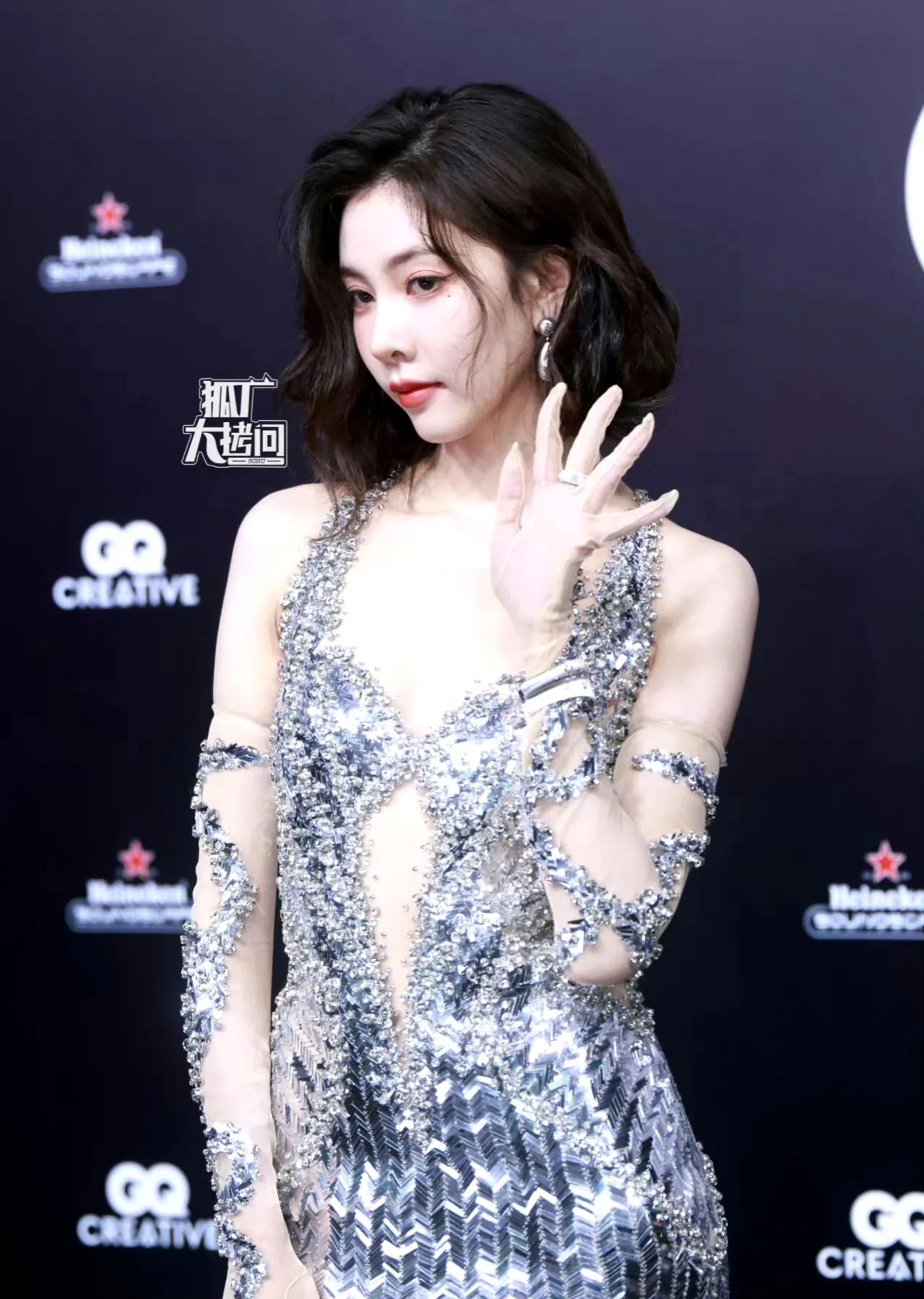 盘点爆火的红毯明星造型,最新女明星红毯惊艳合集