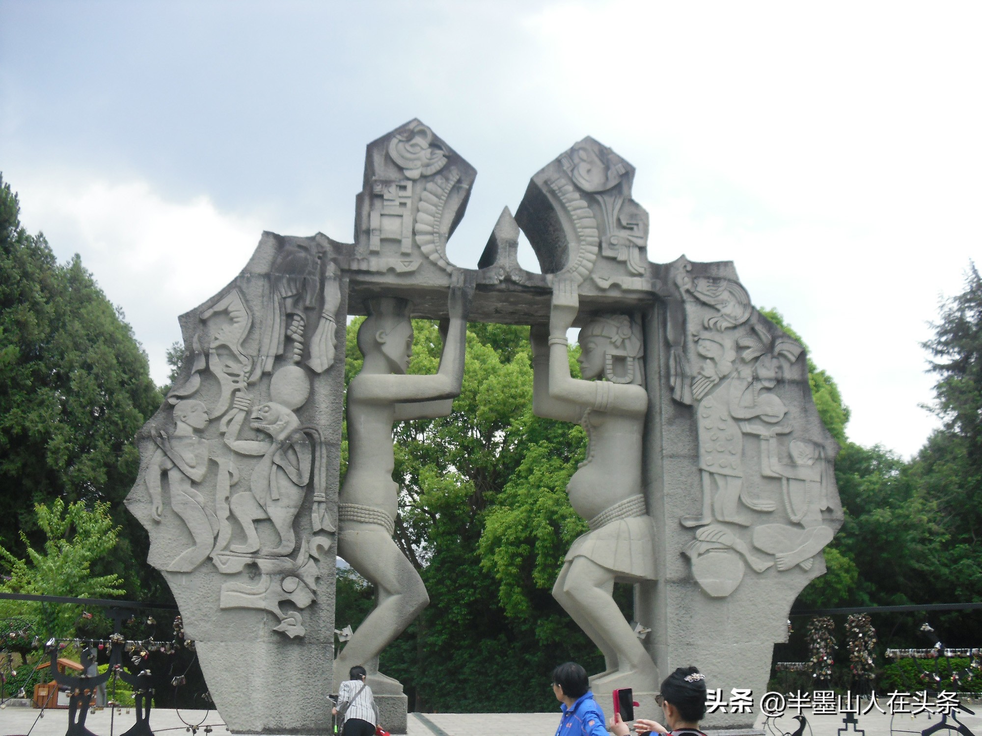 云南墨江北回归线标志园怎么游玩,墨江北回归线离双胞胎公园有多远