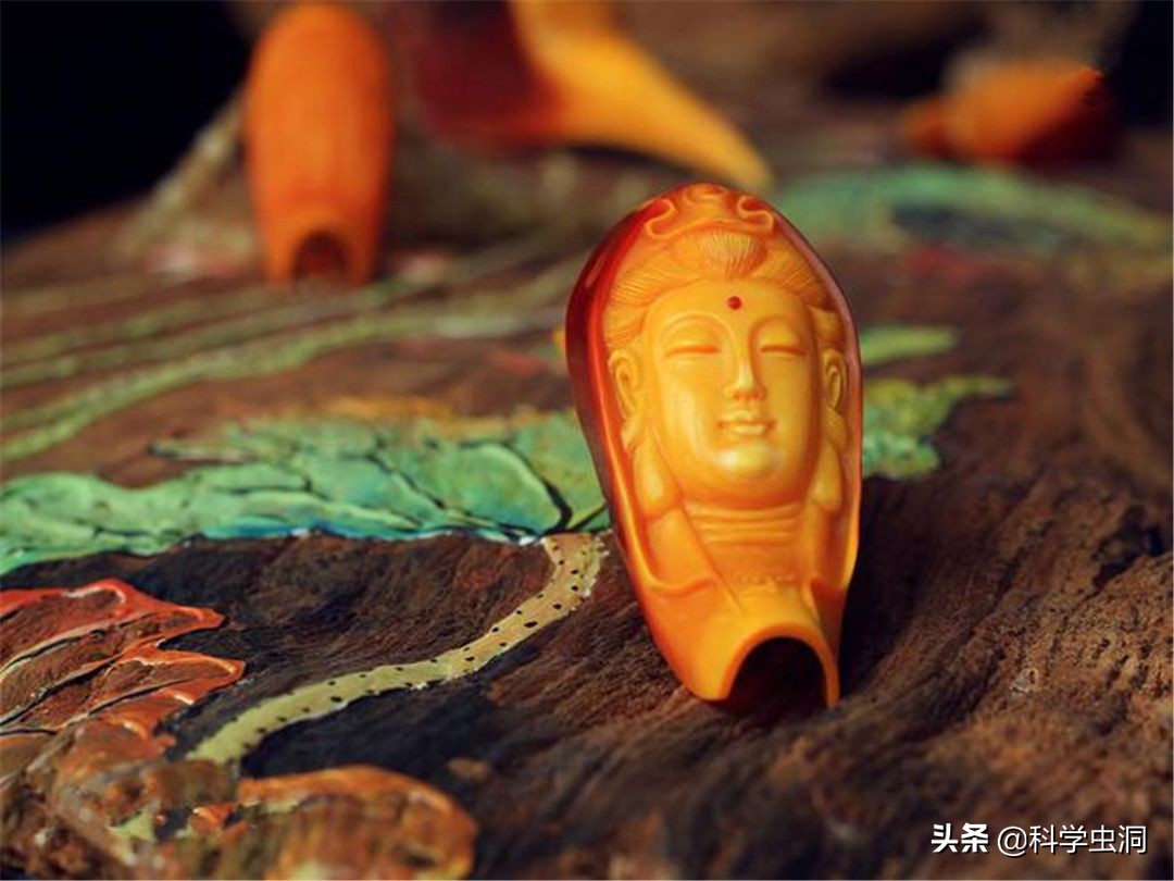 天津女子购买吊坠最终判决,天津女子购买项链吊坠获刑10年