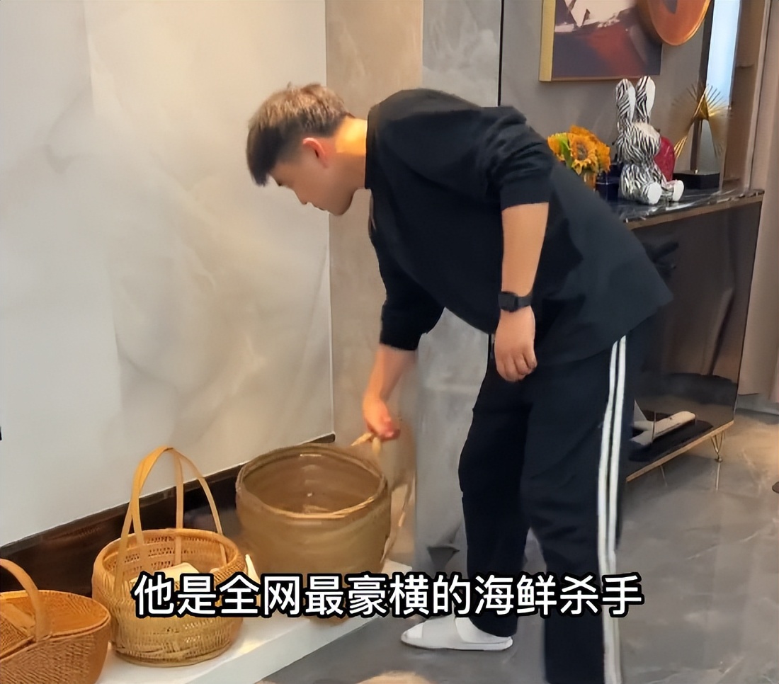 嘉之派海鲜小哥处理海鲜视频,嘉之派海鲜竹筒饭