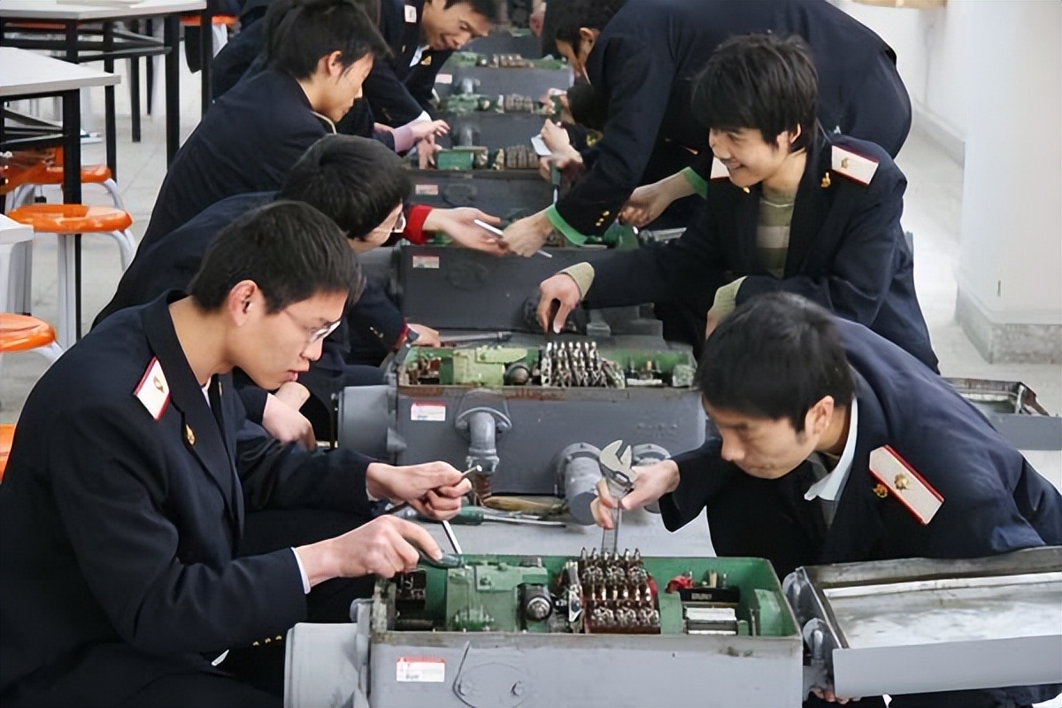 中铁五局应届实习生工资是多少,中铁五局招聘专业