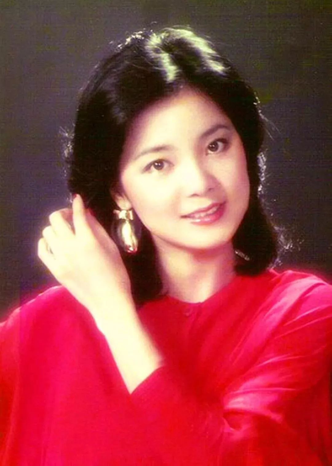 邓丽君因为什么而死,邓丽君为啥死亡