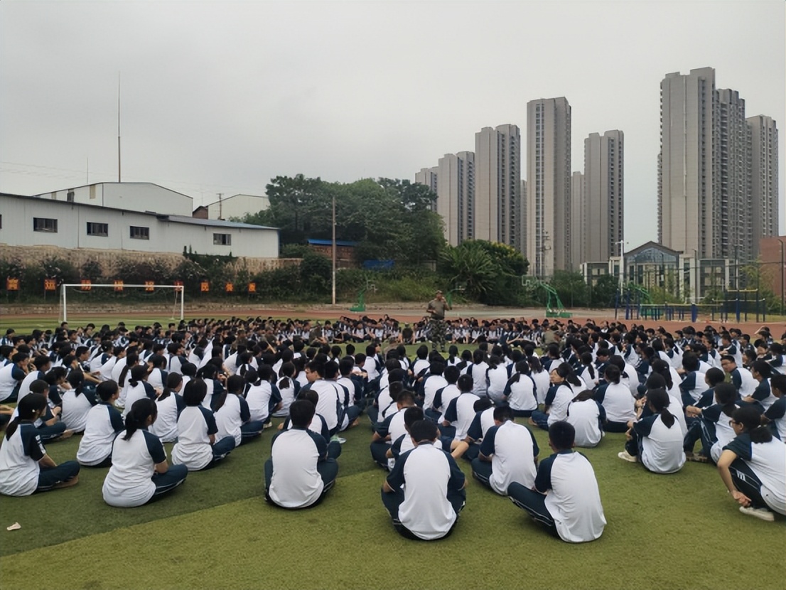 衡阳市田家炳中学2022军训,衡阳田家炳实验中学元旦