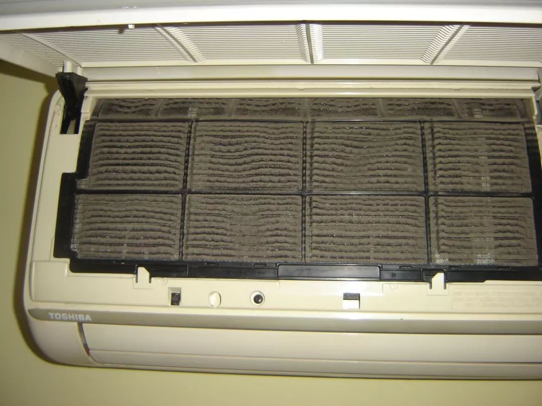 空调滤网有何作用？每个月都需要清理吗？今天终于弄明白了