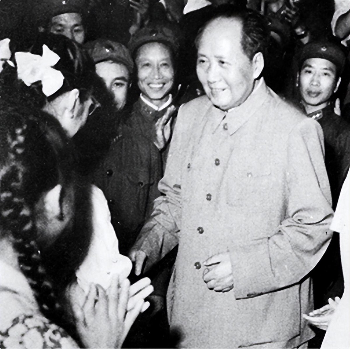 毛主席视察杭州，市委书记却“摆官架子”不迎接，江华有何来头？