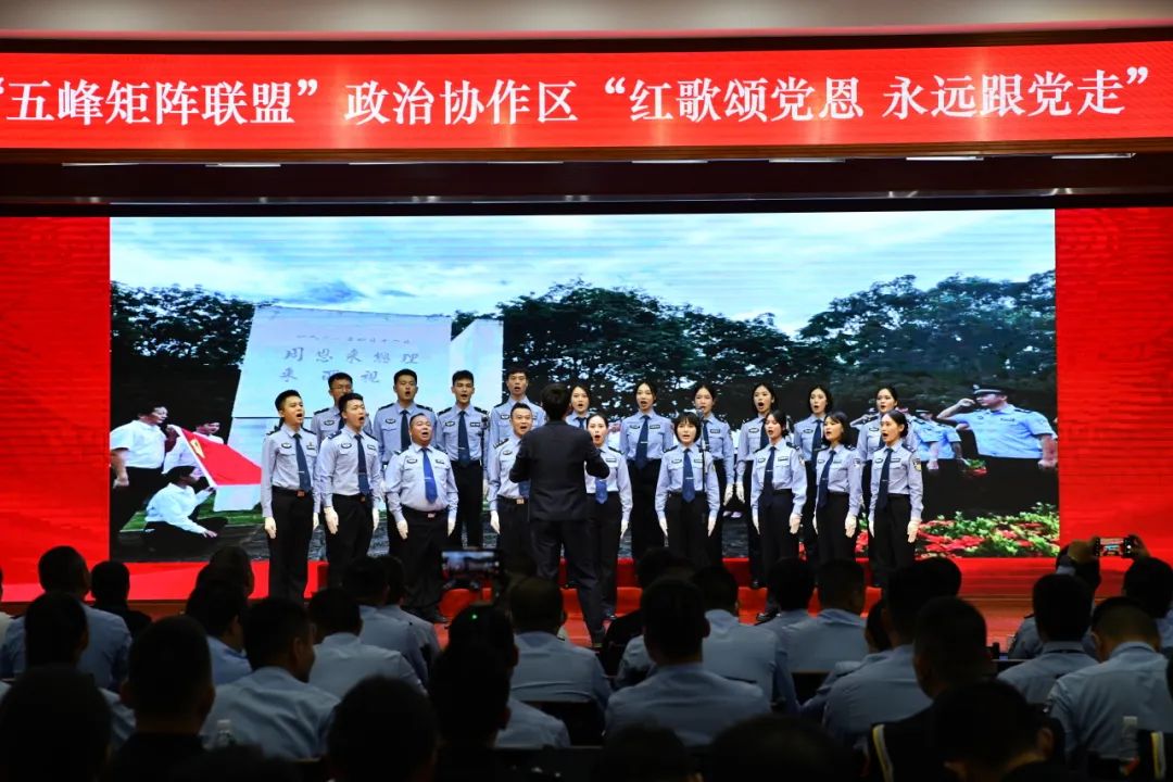 以深情的歌声向党的生日献礼,嘹亮的歌声向党献礼