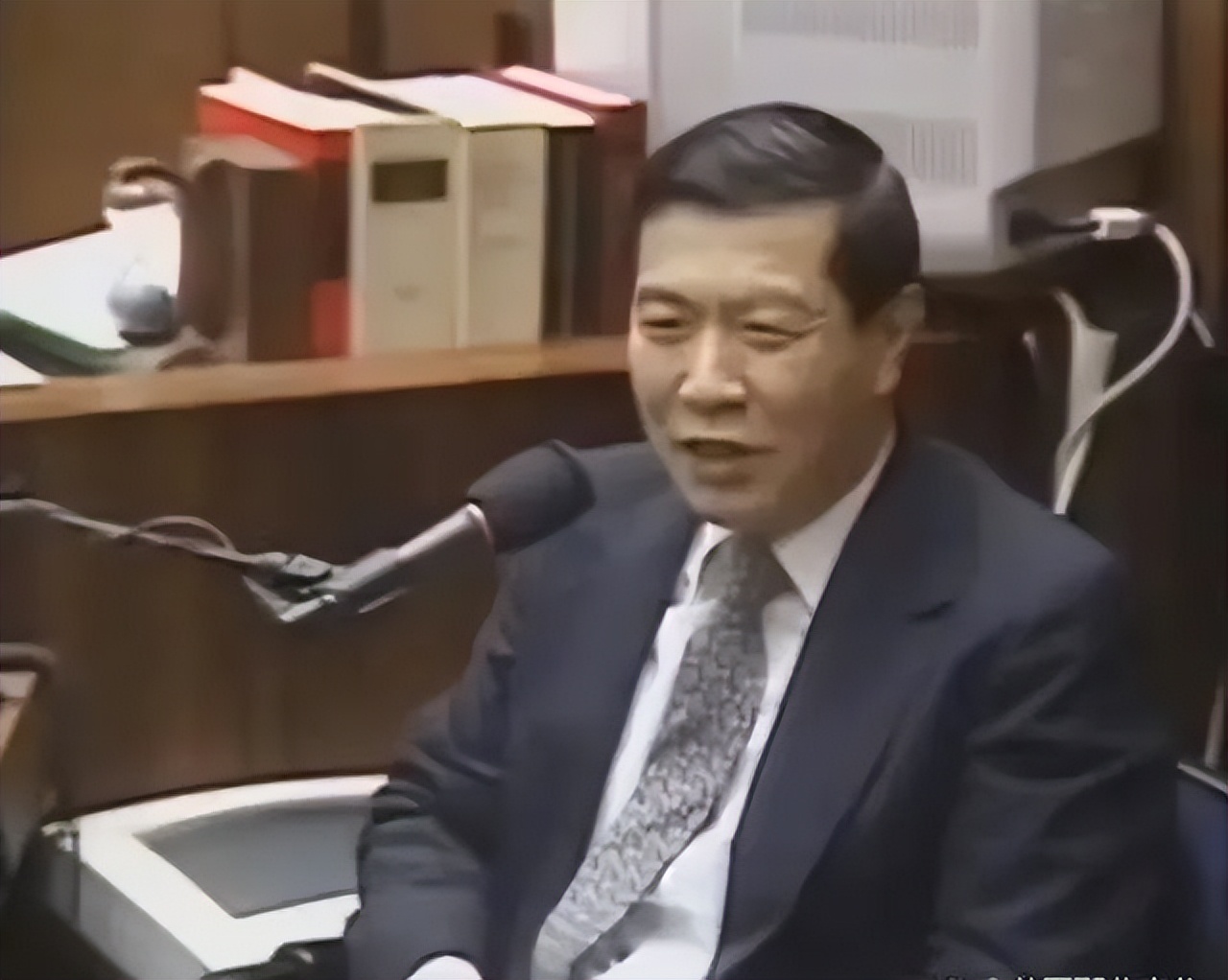 树大招风林家栋枪杀警察,树大招风杀警察片段