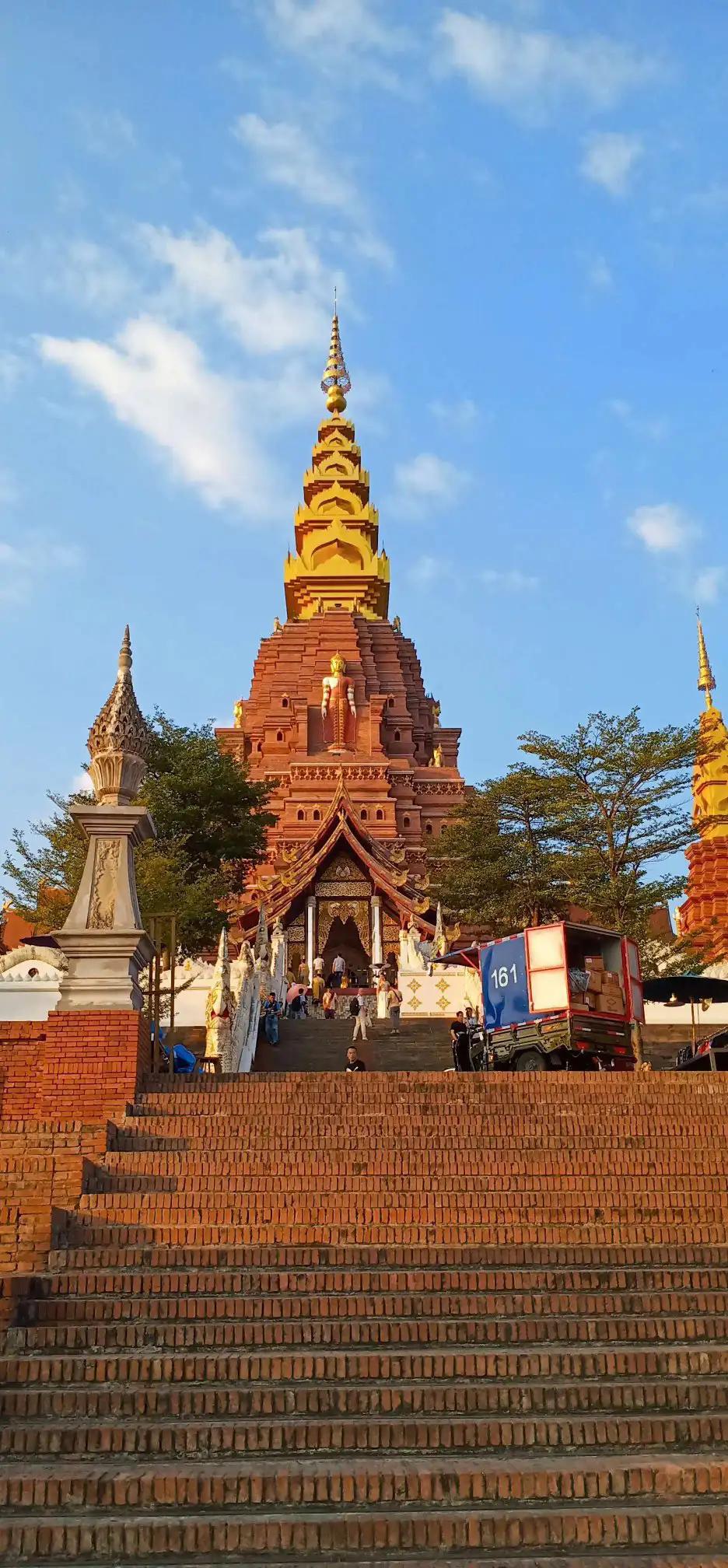 西双版纳导游太搞笑了,西双版纳当地导游靠谱吗