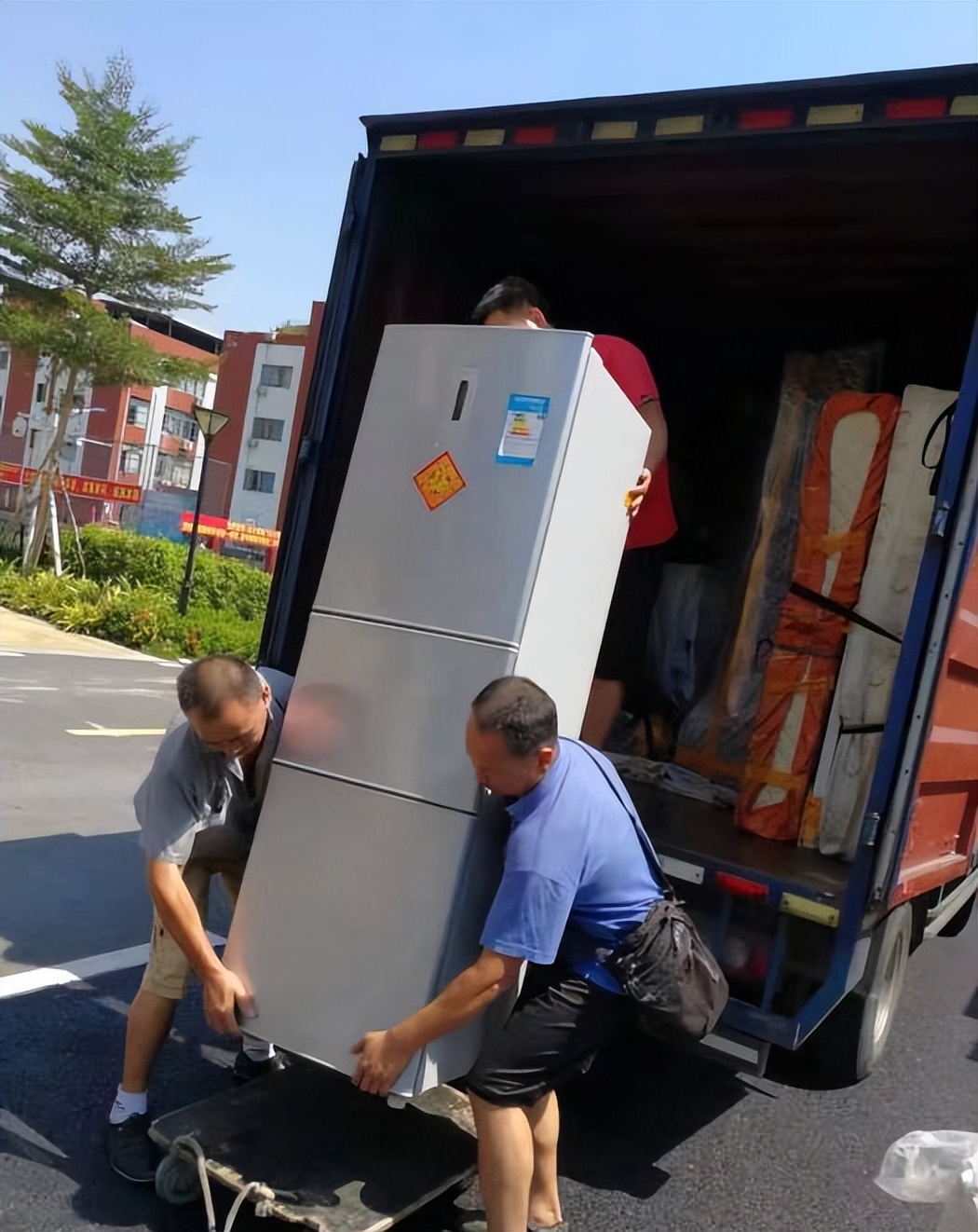 搬家冰箱怎么搬运,冰箱搬运应该怎样放置