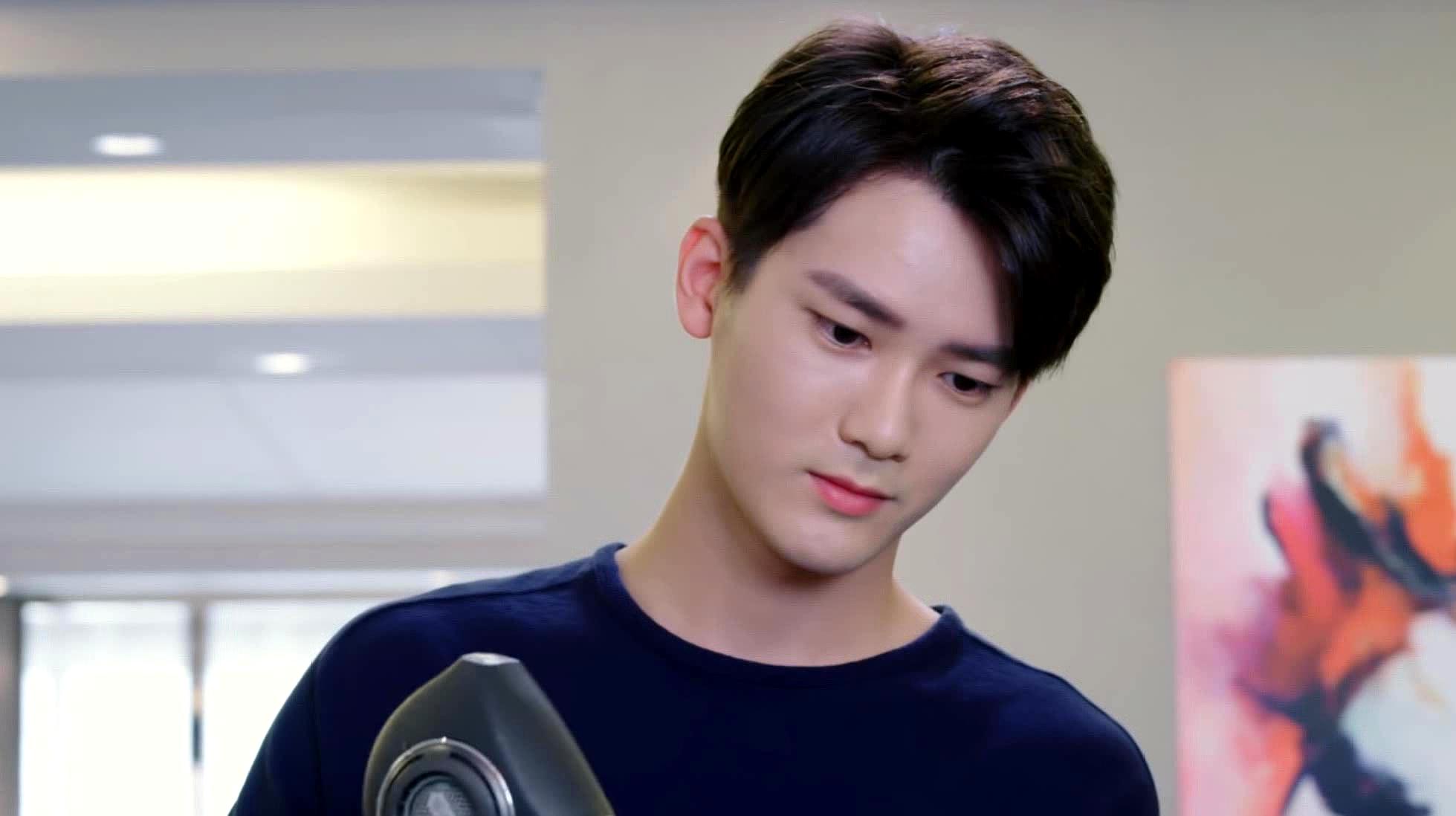 从查无此人到一鸣惊人,从大红大紫到无人提及的男明星