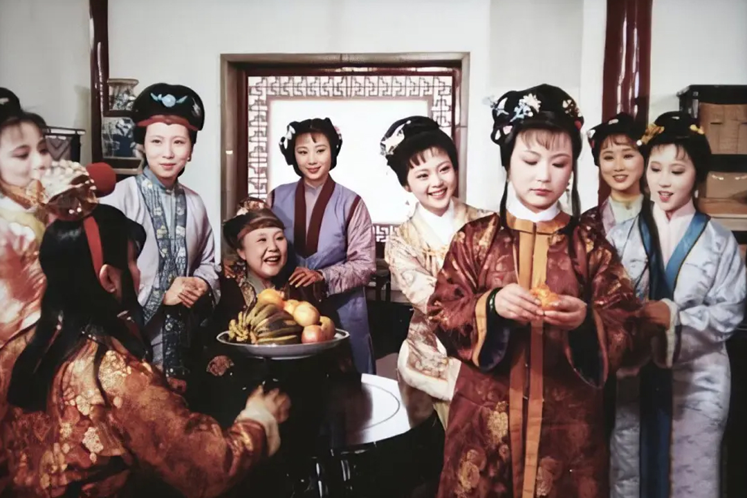 除夕的经典古诗句精选大全,关于除夕的诗句常见有着美好祝愿