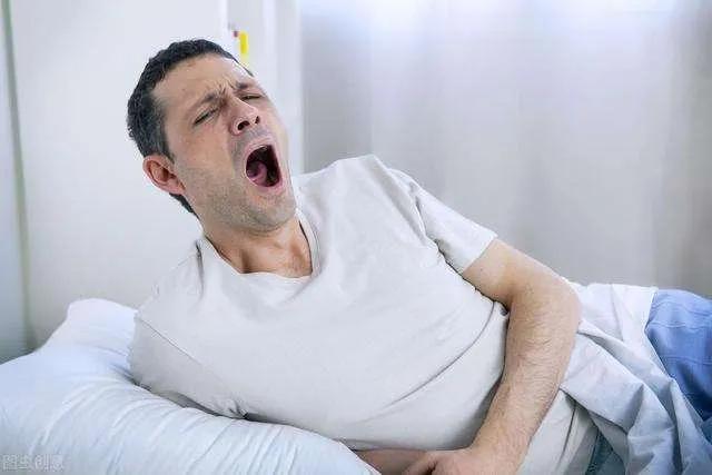 胃不舒服应该禁食什么食物,胃不舒服不想吃饭怎么办