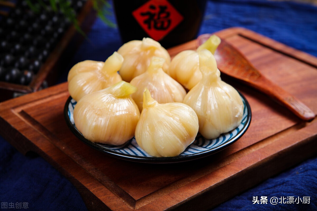 腌糖蒜放些什么调料,腌糖醋蒜都放什么佐料