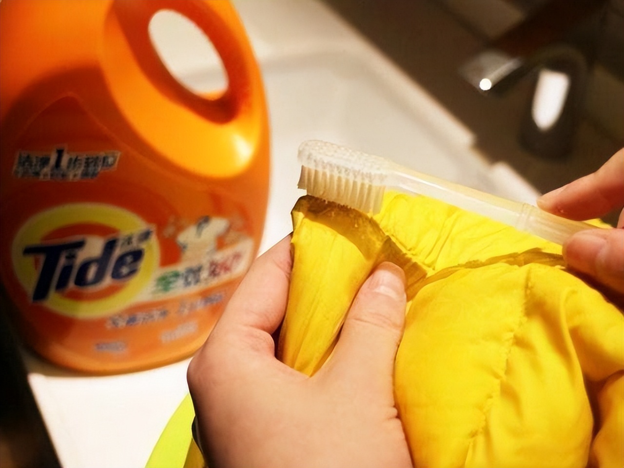 羽绒服年年穿，怎么清洗最正确？一起学学这3点，现在学会还不晚