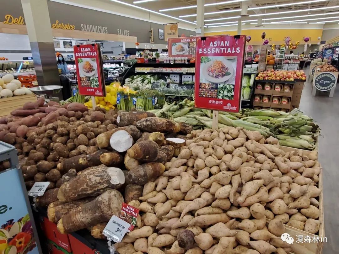 哇哦!原来美国大城市也有人摆地摊卖菜