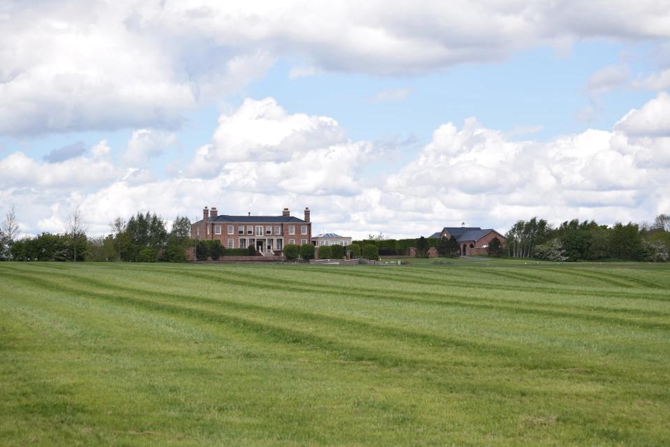 ins泄密,聊聊活色生香球星太太团恩怨情仇…