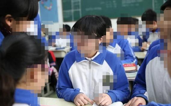 15岁初中生不明原因*体下**长菜花，回家后被母亲发现