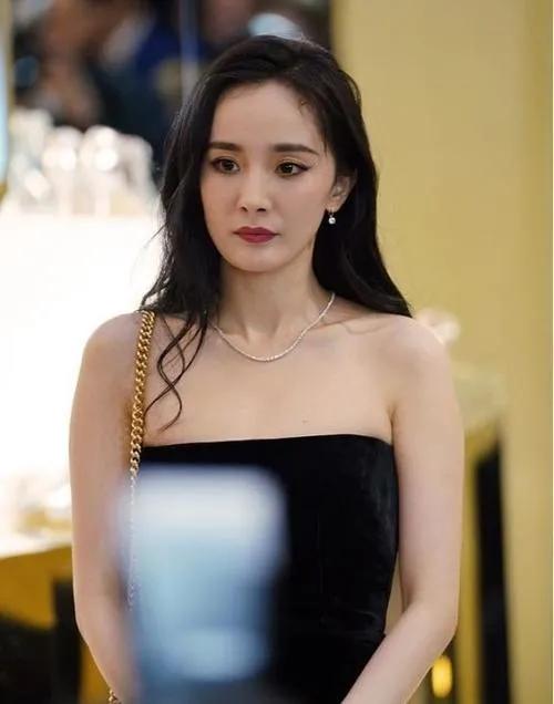 最具美人脸的十位女星,蒜头鼻小眼睛方脸却很漂亮的女星