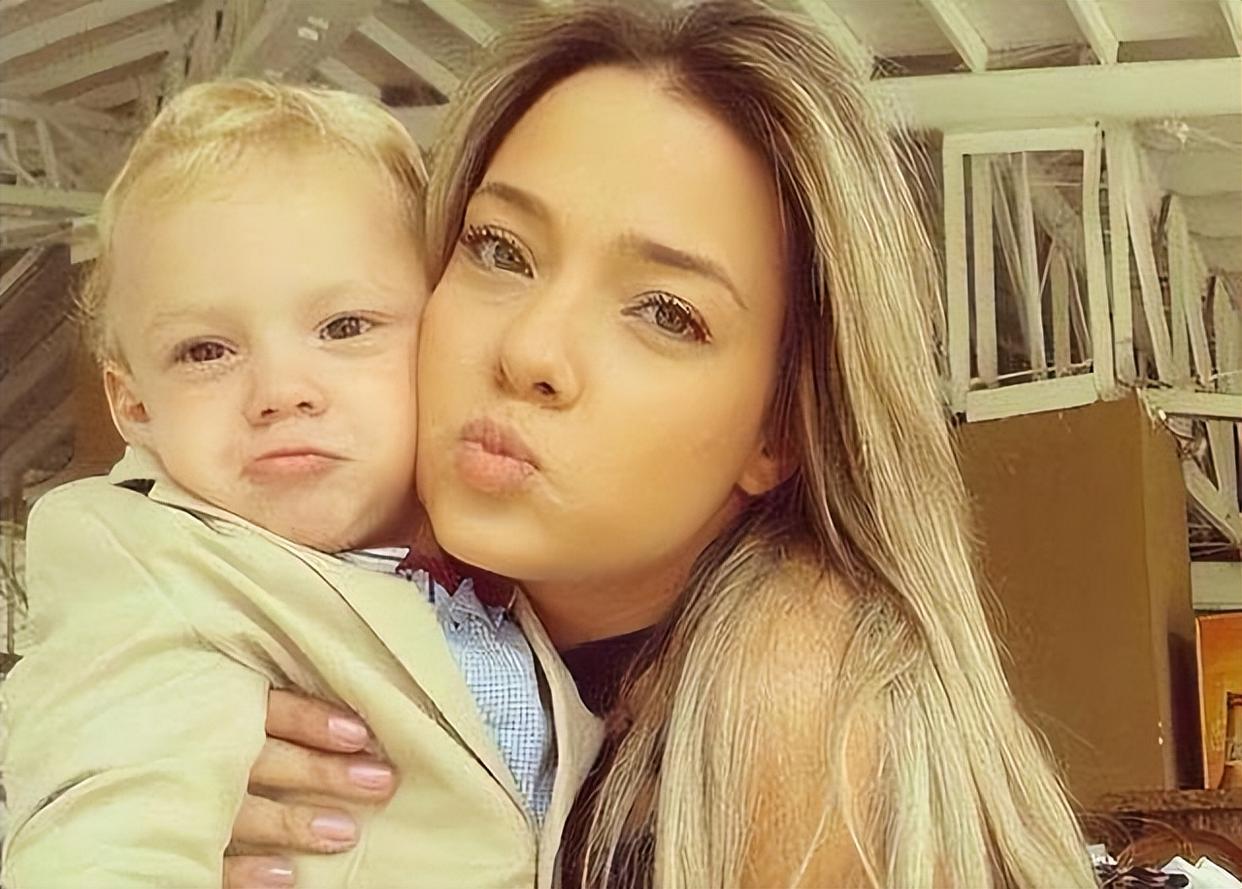 内马尔参加儿子生母卡洛琳娜婚礼,内马尔为儿子庆生