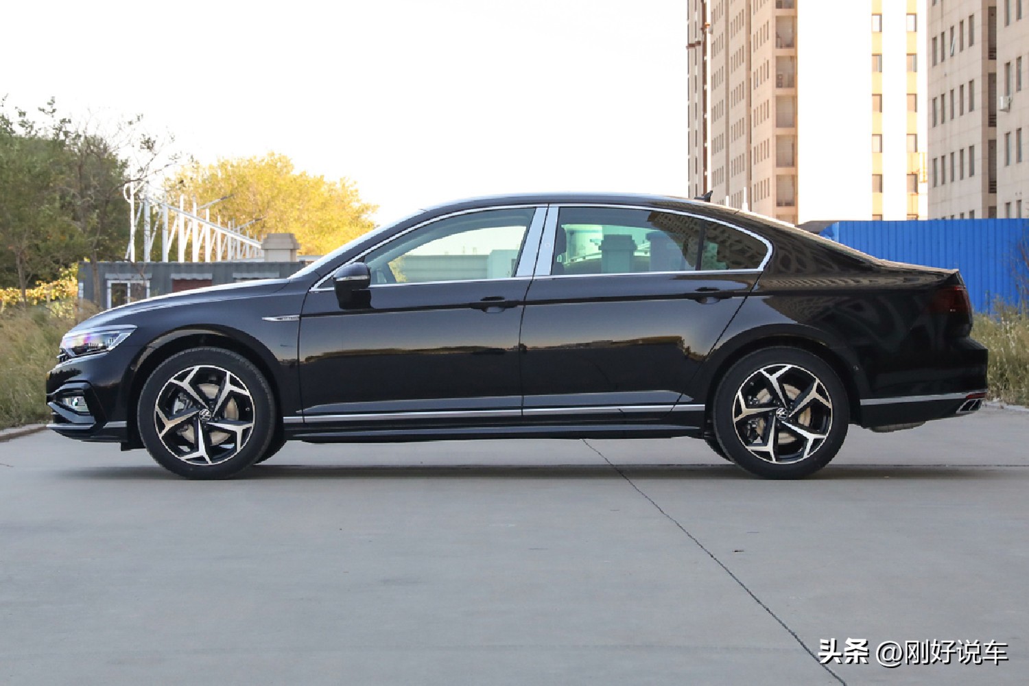 大众迈腾历史各个版本区别,大众迈腾整车数据还原