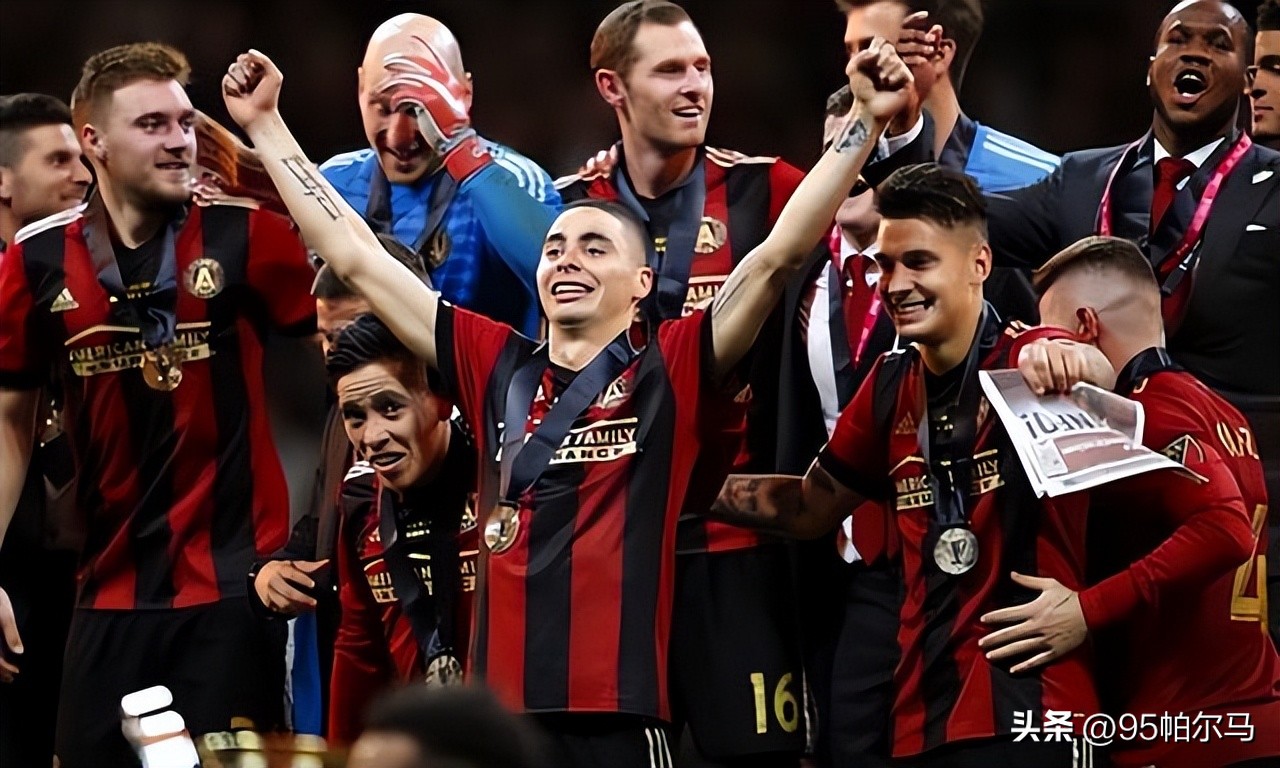 从被曼城大将质疑到英超模范生，穿着破鞋踢球的他诠释十年磨一剑