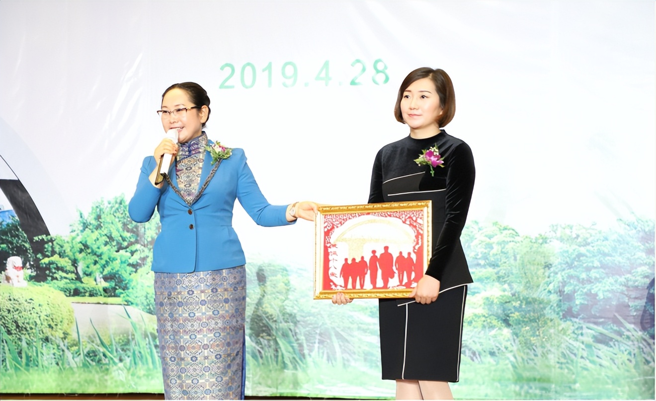 他靠卖豆腐起家坐拥半城财产,他卖豆腐起家