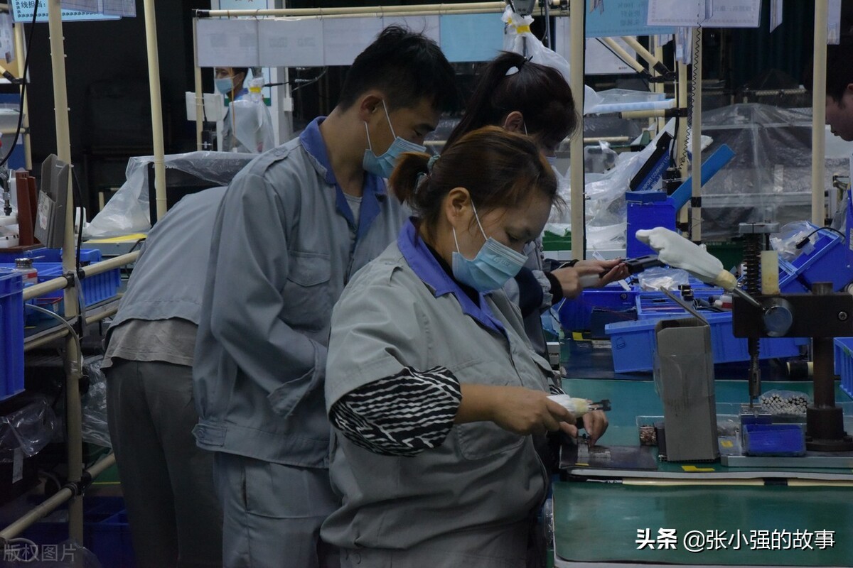 东莞流水线上的情与爱，女朋友离开后，又打电话问我成家了没有？