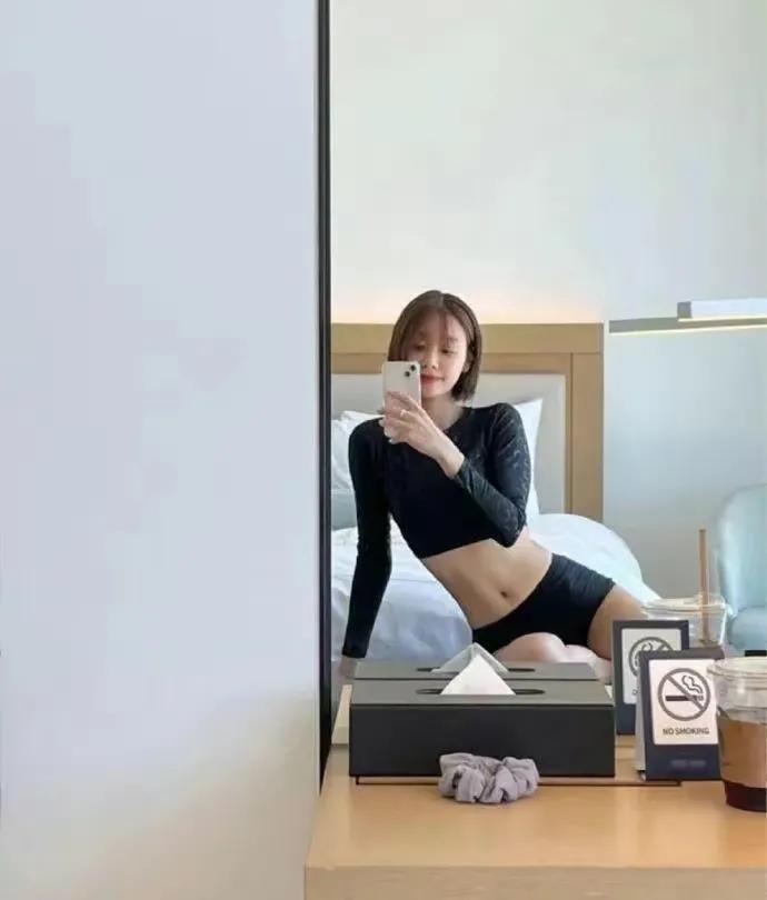 韩国某女子退出比赛，勤奋学习，考上瑜伽资格证